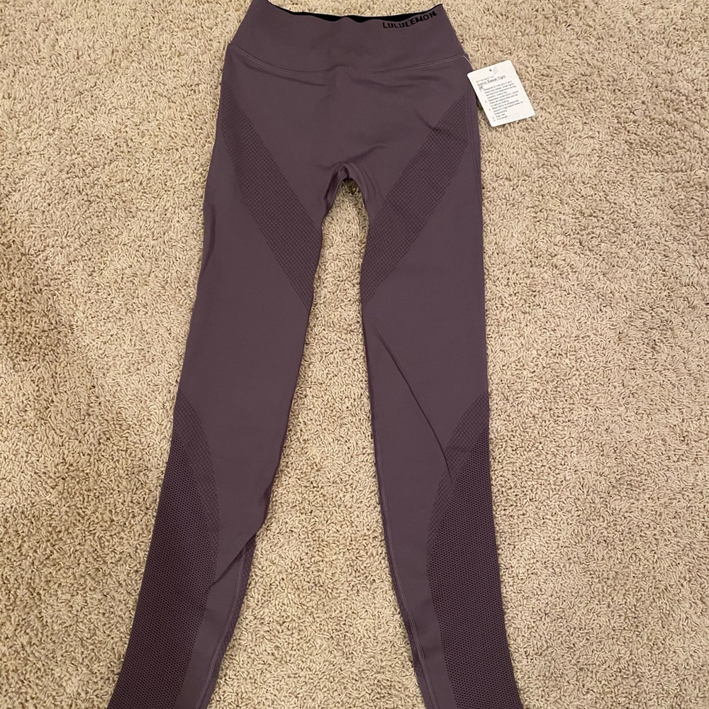 Lululemon Iconic Sweat Tight 28”